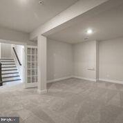 WAYNE GLEN - Residential