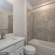 WAYNE GLEN - Residential