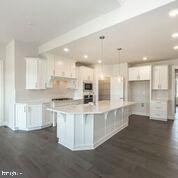 WAYNE GLEN - Residential