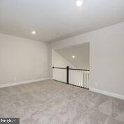 WAYNE GLEN - Residential