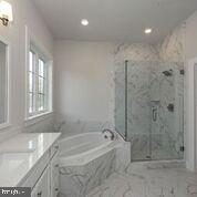 WAYNE GLEN - Residential