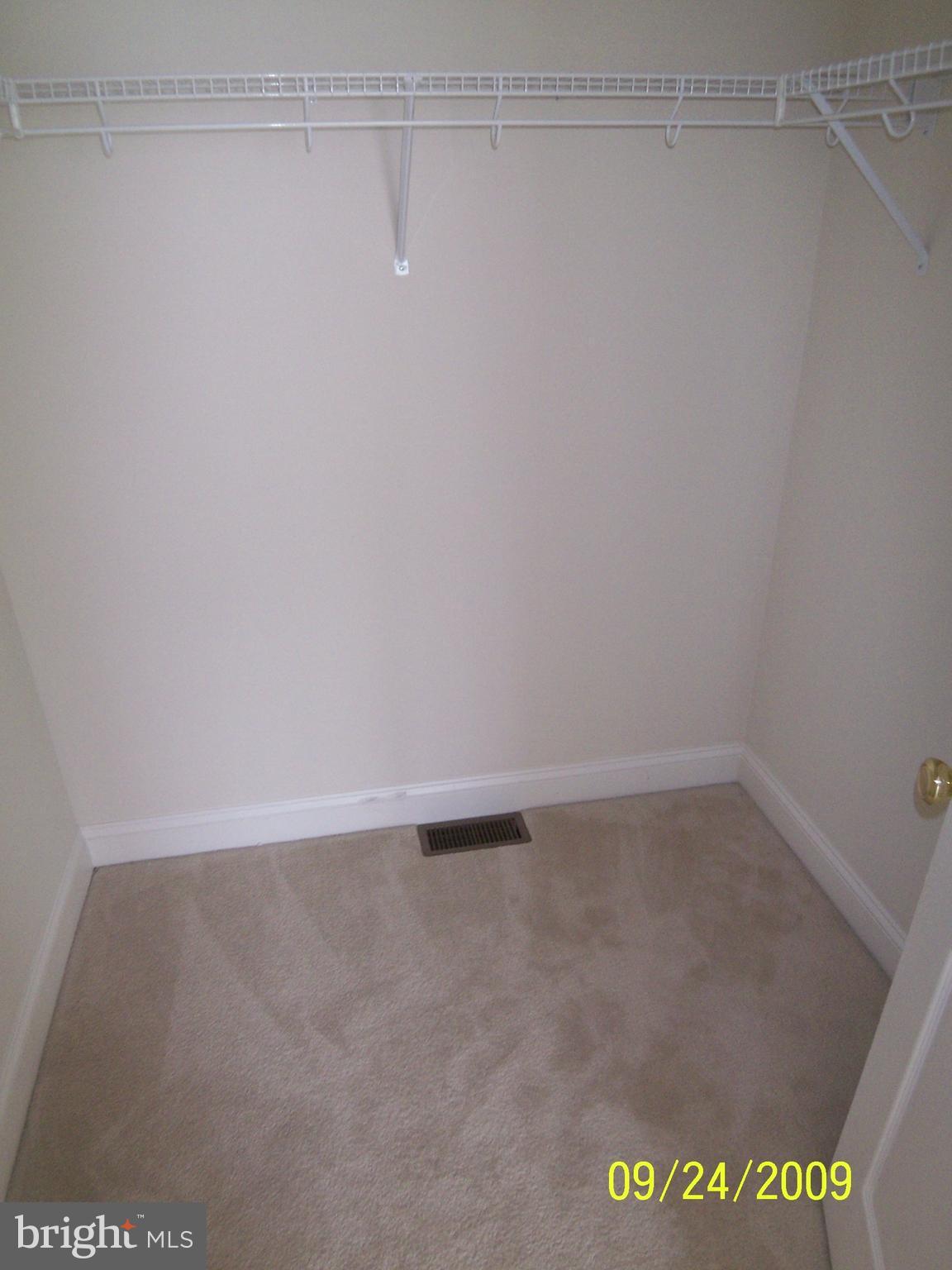 REDLAND ESTATES - Residential Lease