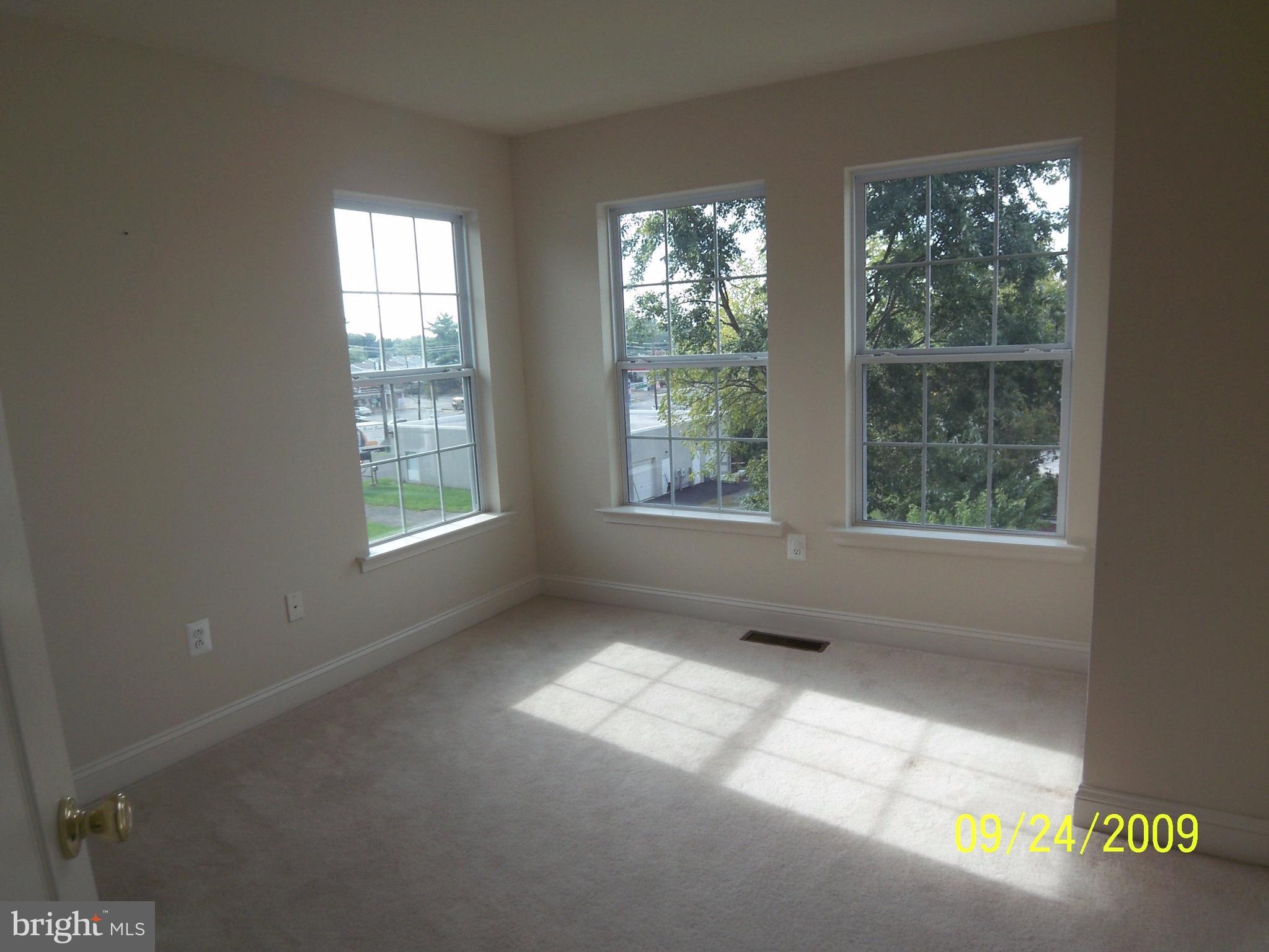 REDLAND ESTATES - Residential Lease