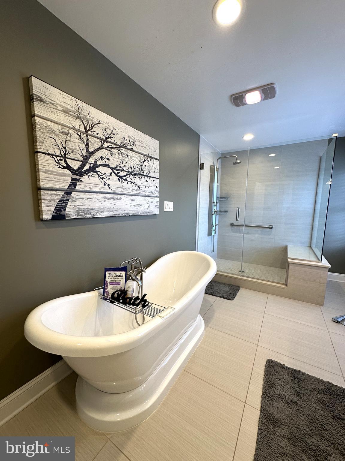 TODD LAKES - Residential