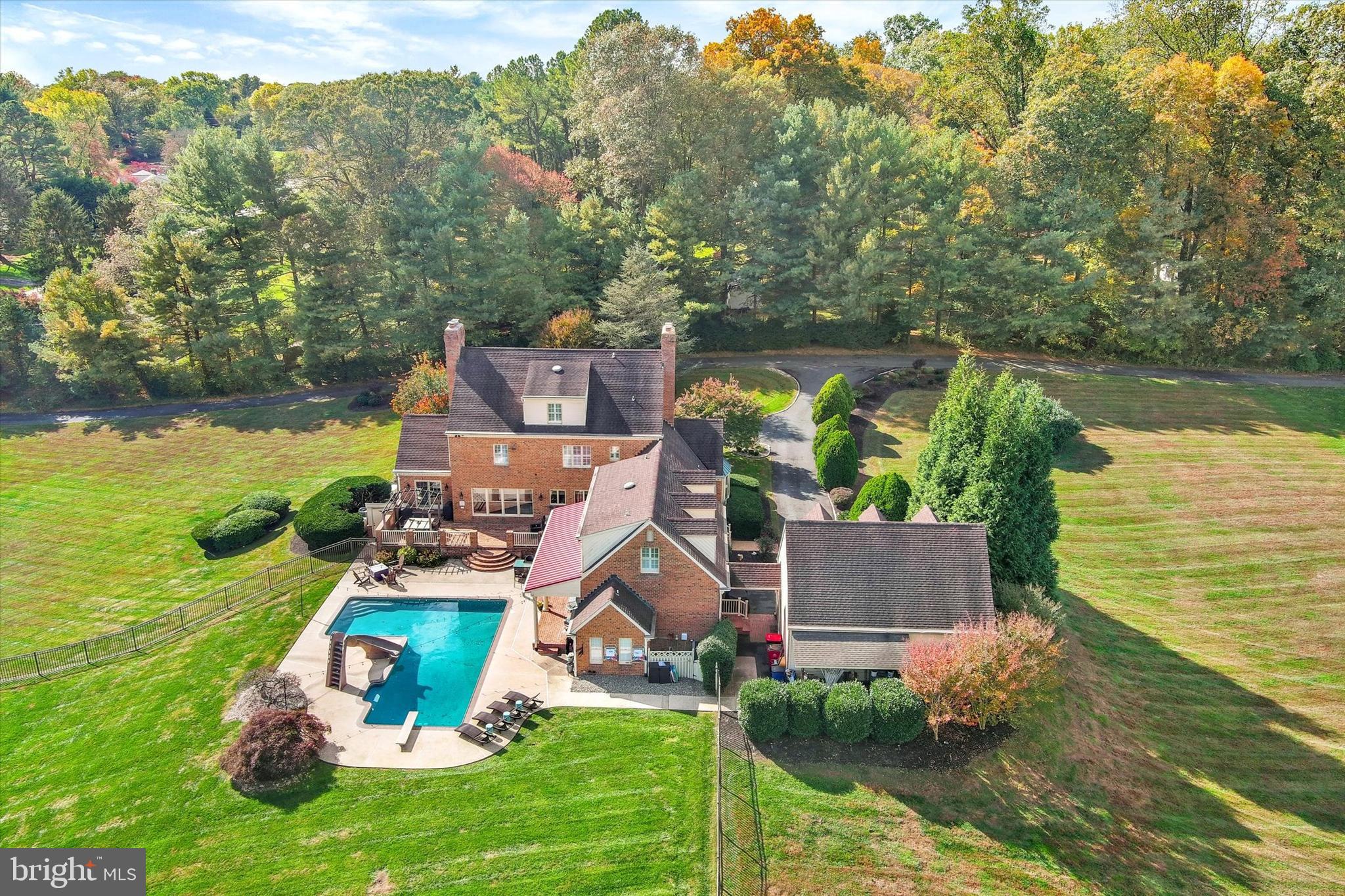 TODD LAKES - Residential