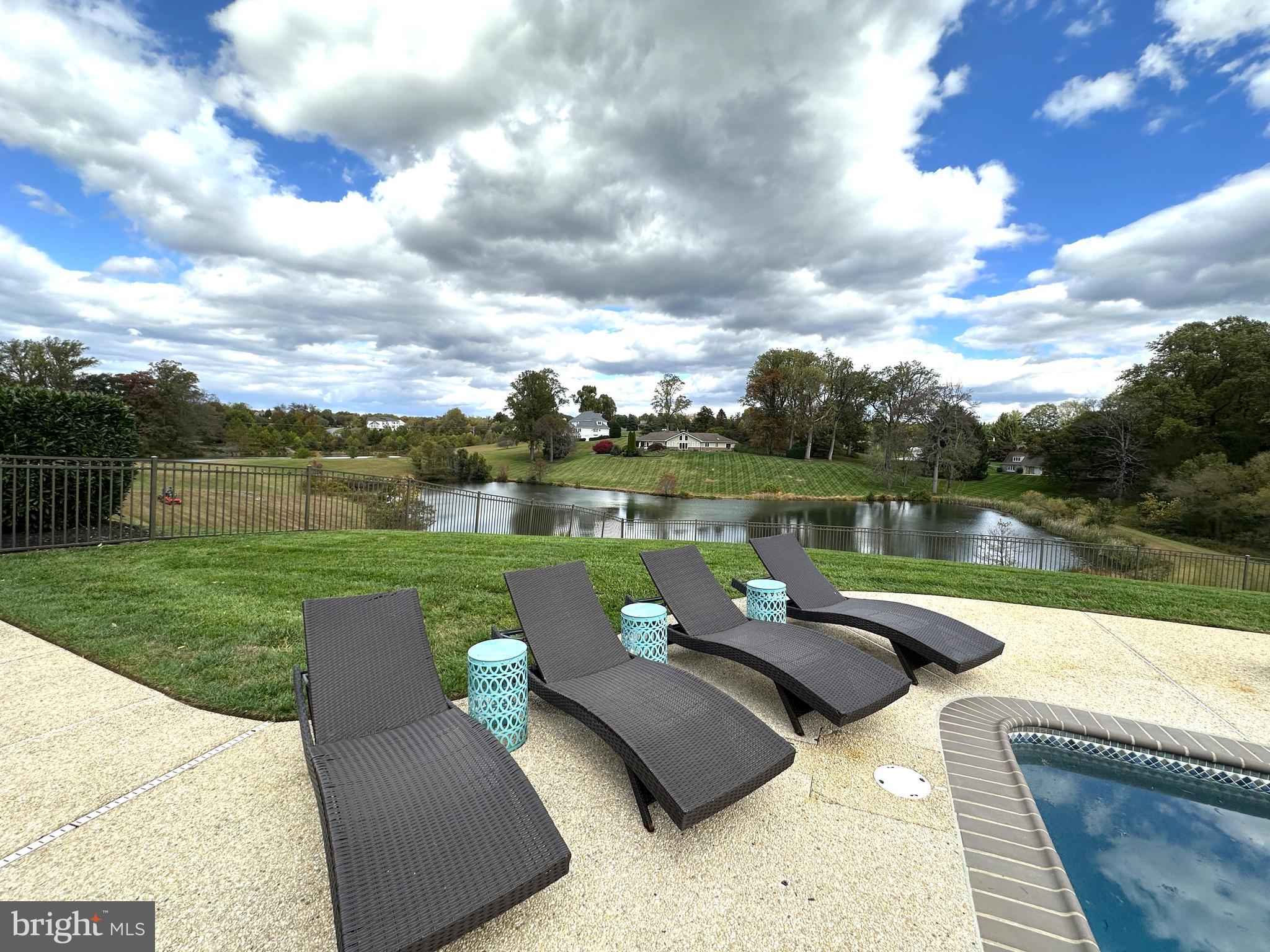 TODD LAKES - Residential