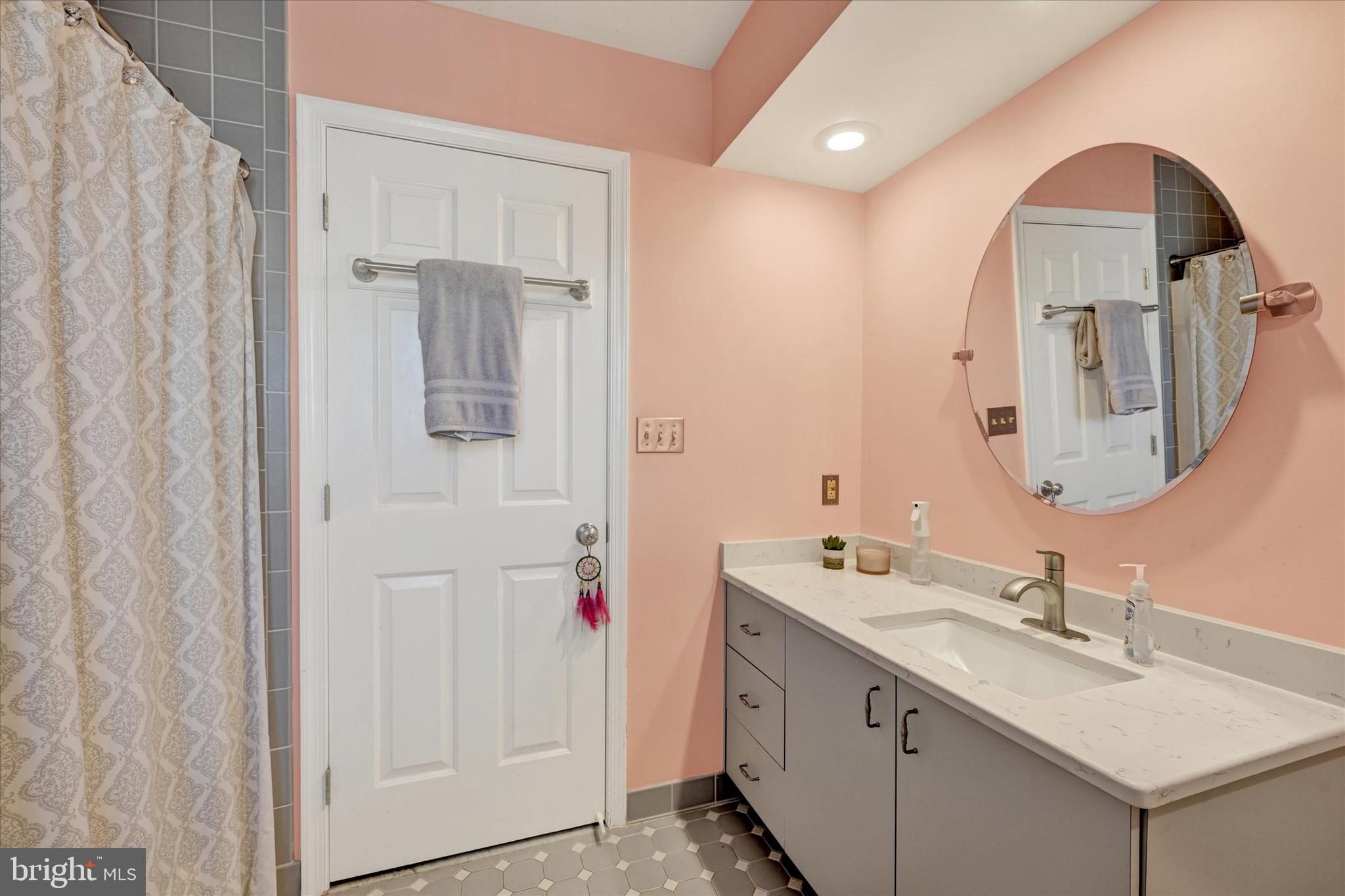 TODD LAKES - Residential