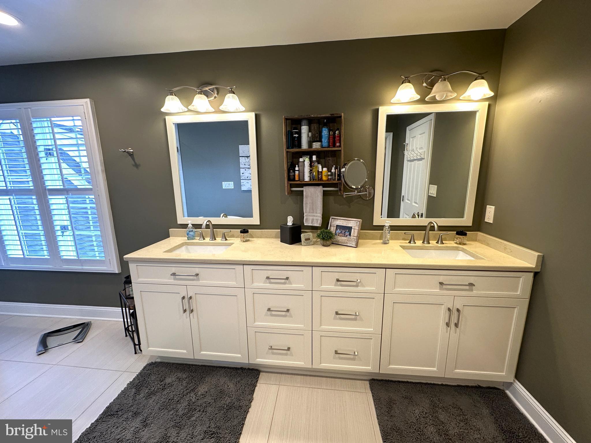 TODD LAKES - Residential