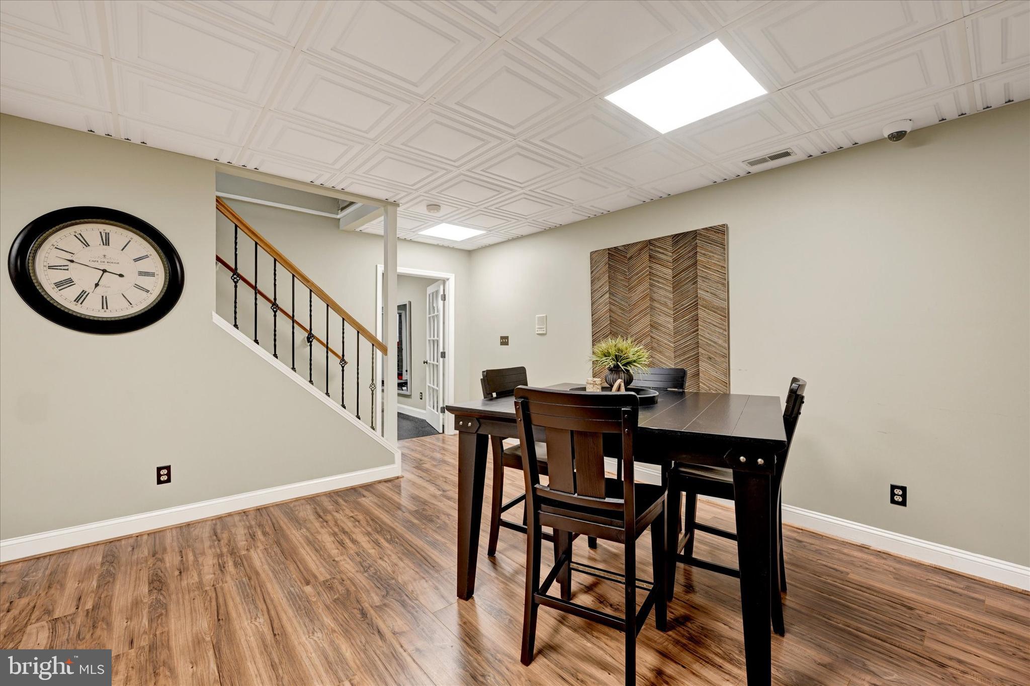 TODD LAKES - Residential