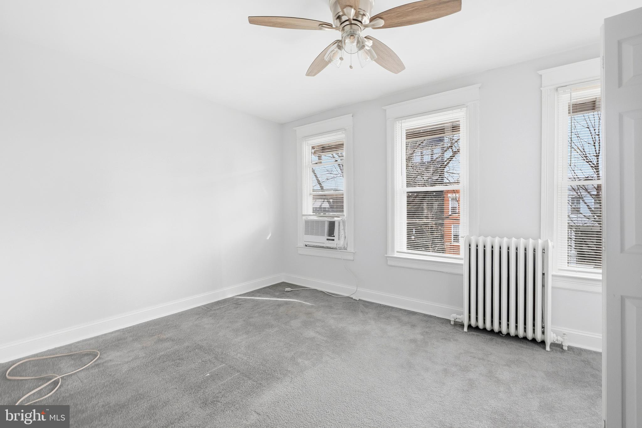 237 15th St SE, Washington, DC, 20003, USA, 3 Bedrooms Bedrooms, ,2 BathroomsBathrooms,Townhouse,Active,237 15th St SE,DCDC2243498