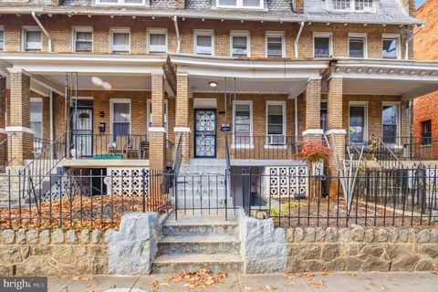 237 15TH STREET SE WASHINGTON DC 20003