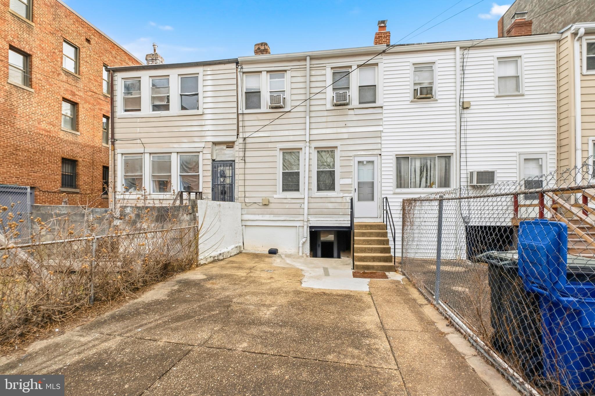237 15th St SE, Washington, DC, 20003, USA, 3 Bedrooms Bedrooms, ,2 BathroomsBathrooms,Townhouse,Active,237 15th St SE,DCDC2243498