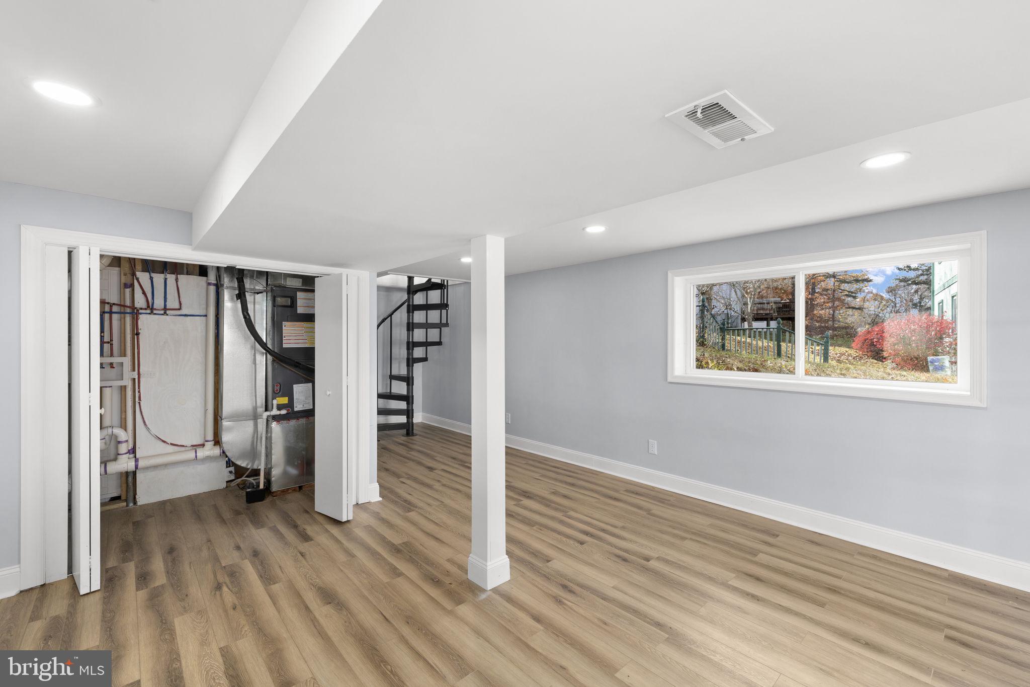 BLUE RIDGE SHORES - Residential