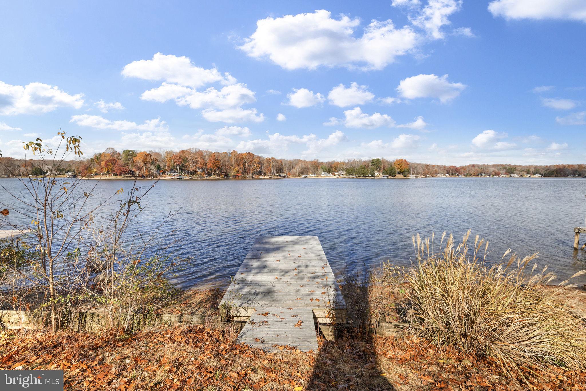 1262 S LAKESHORE DRIVE