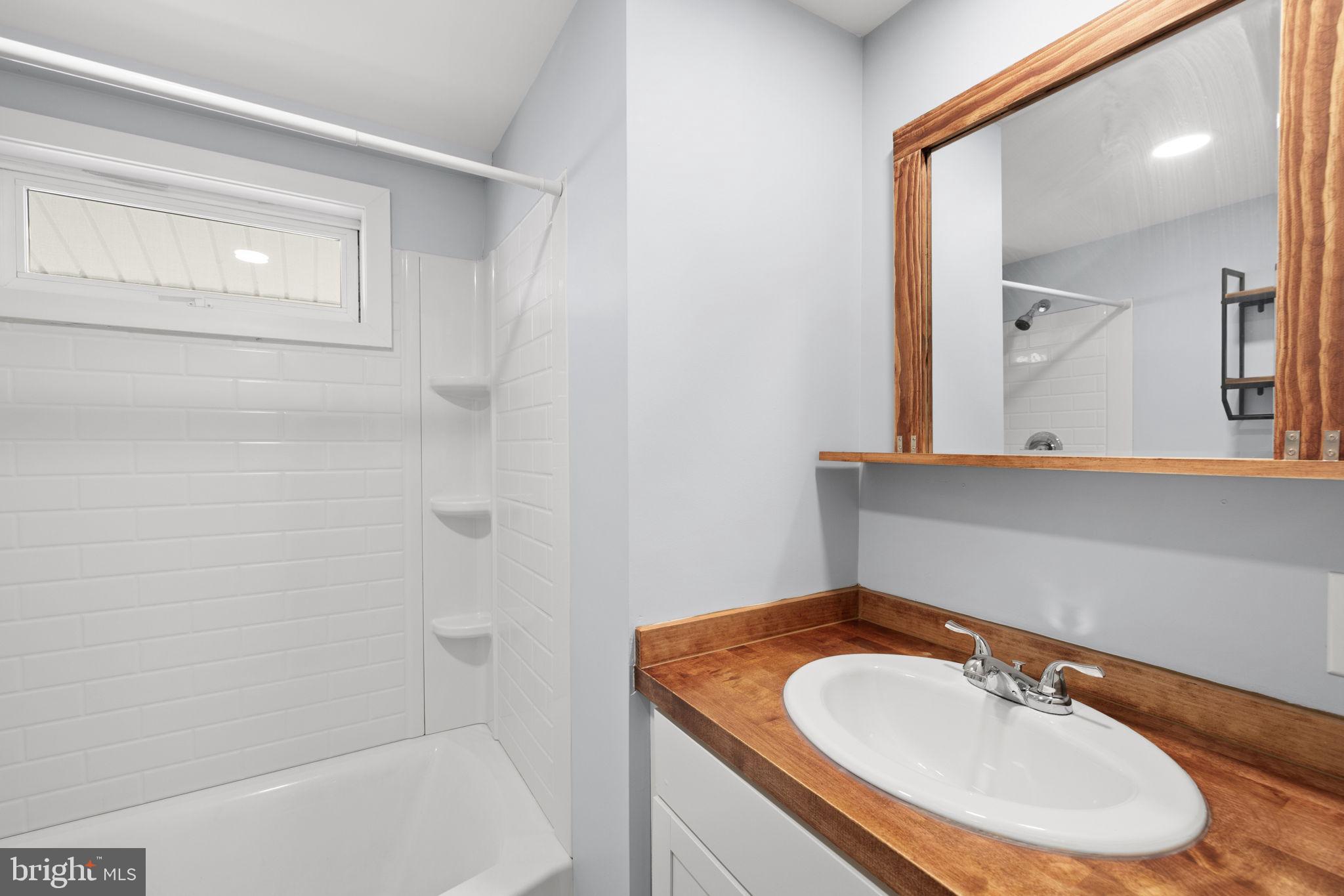 BLUE RIDGE SHORES - Residential