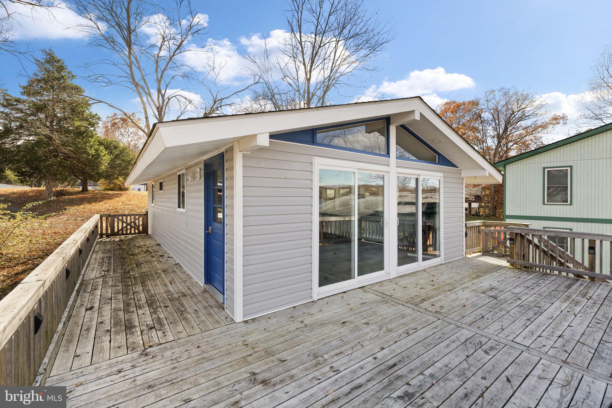 BLUE RIDGE SHORES - Residential