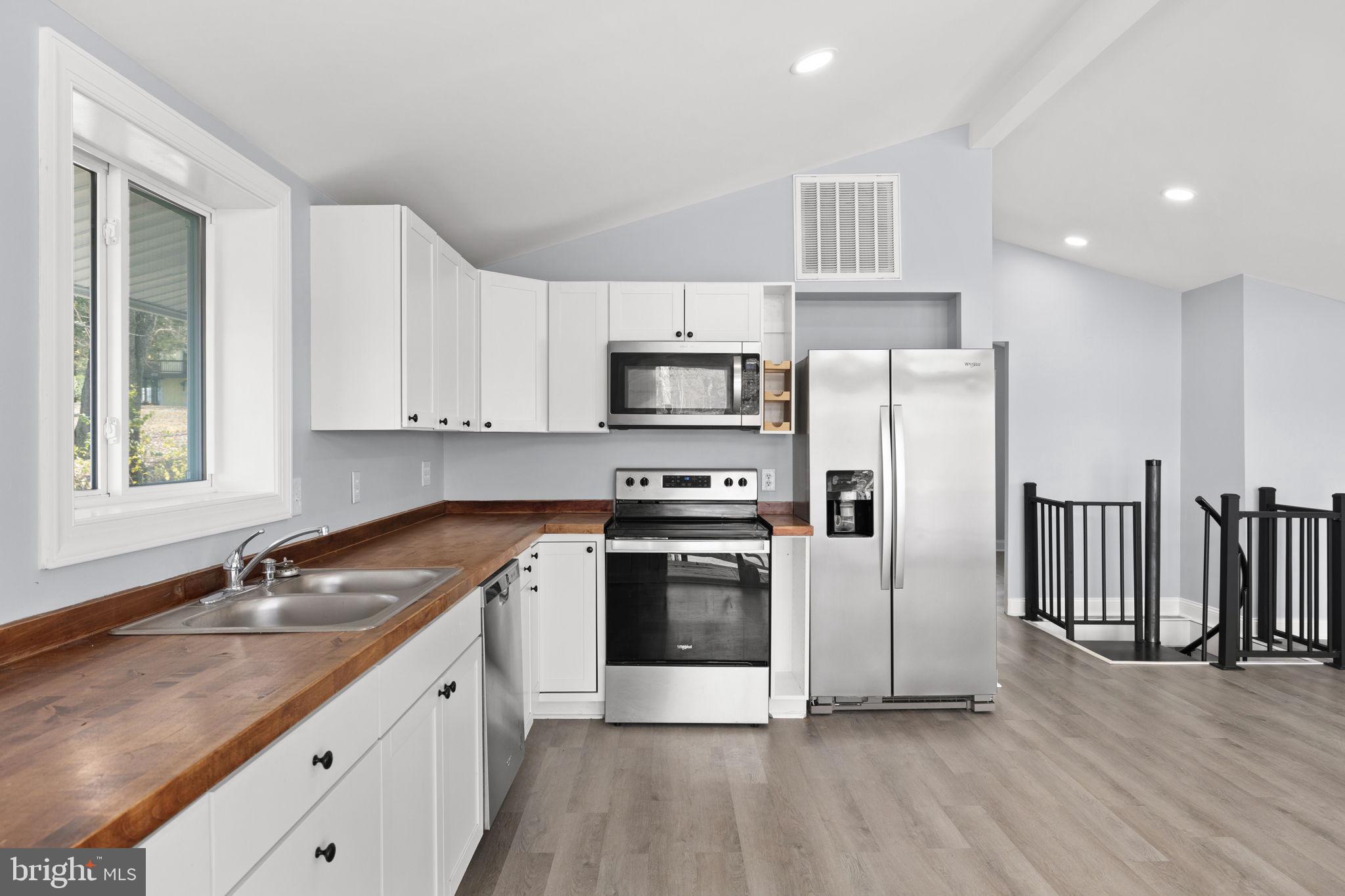 BLUE RIDGE SHORES - Residential