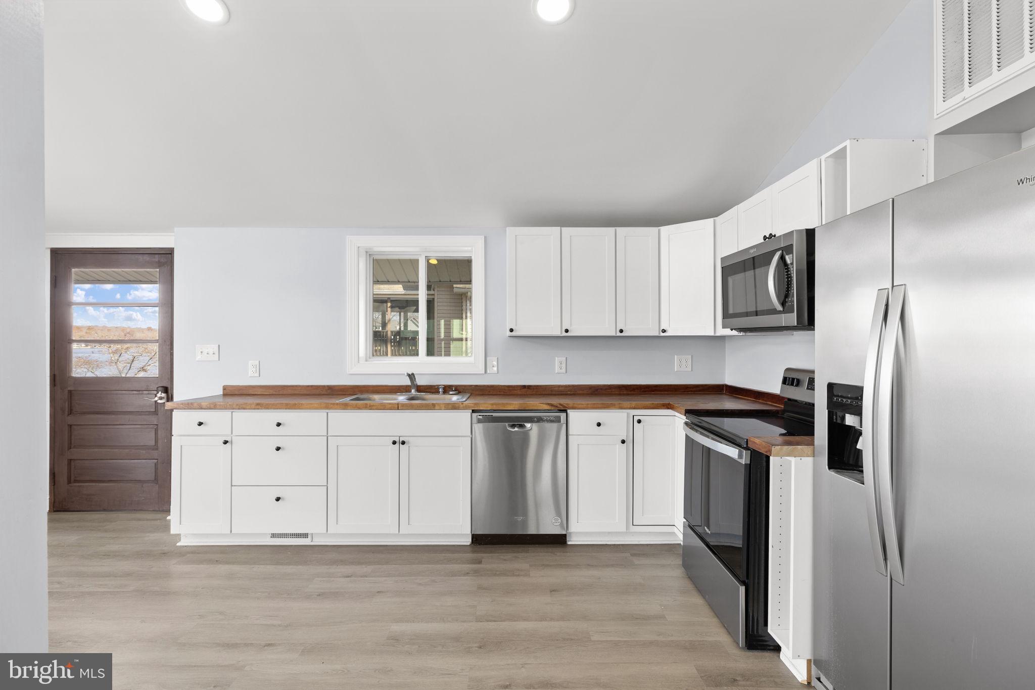 BLUE RIDGE SHORES - Residential