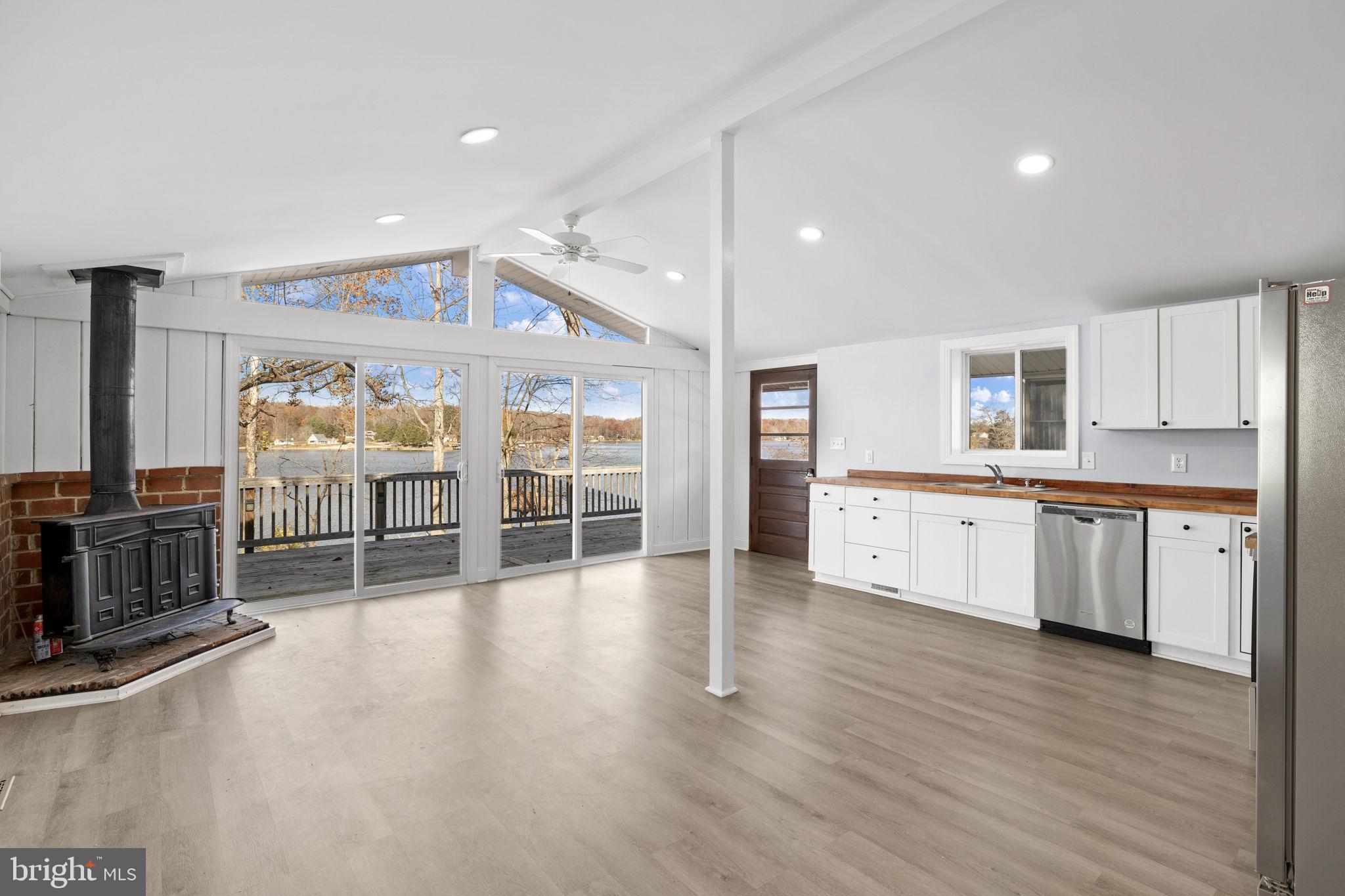 BLUE RIDGE SHORES - Residential