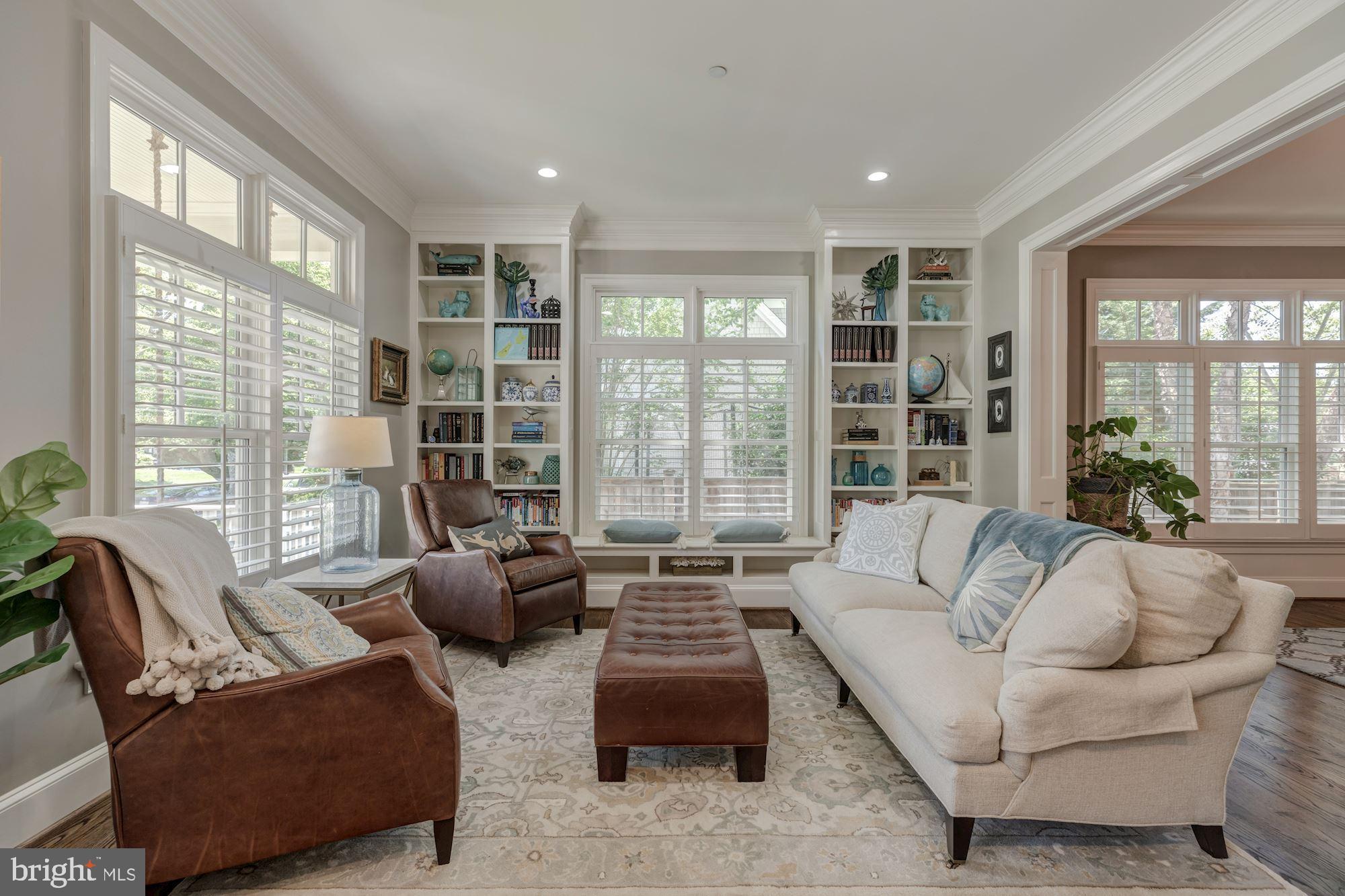 PINEVIEW - Residential