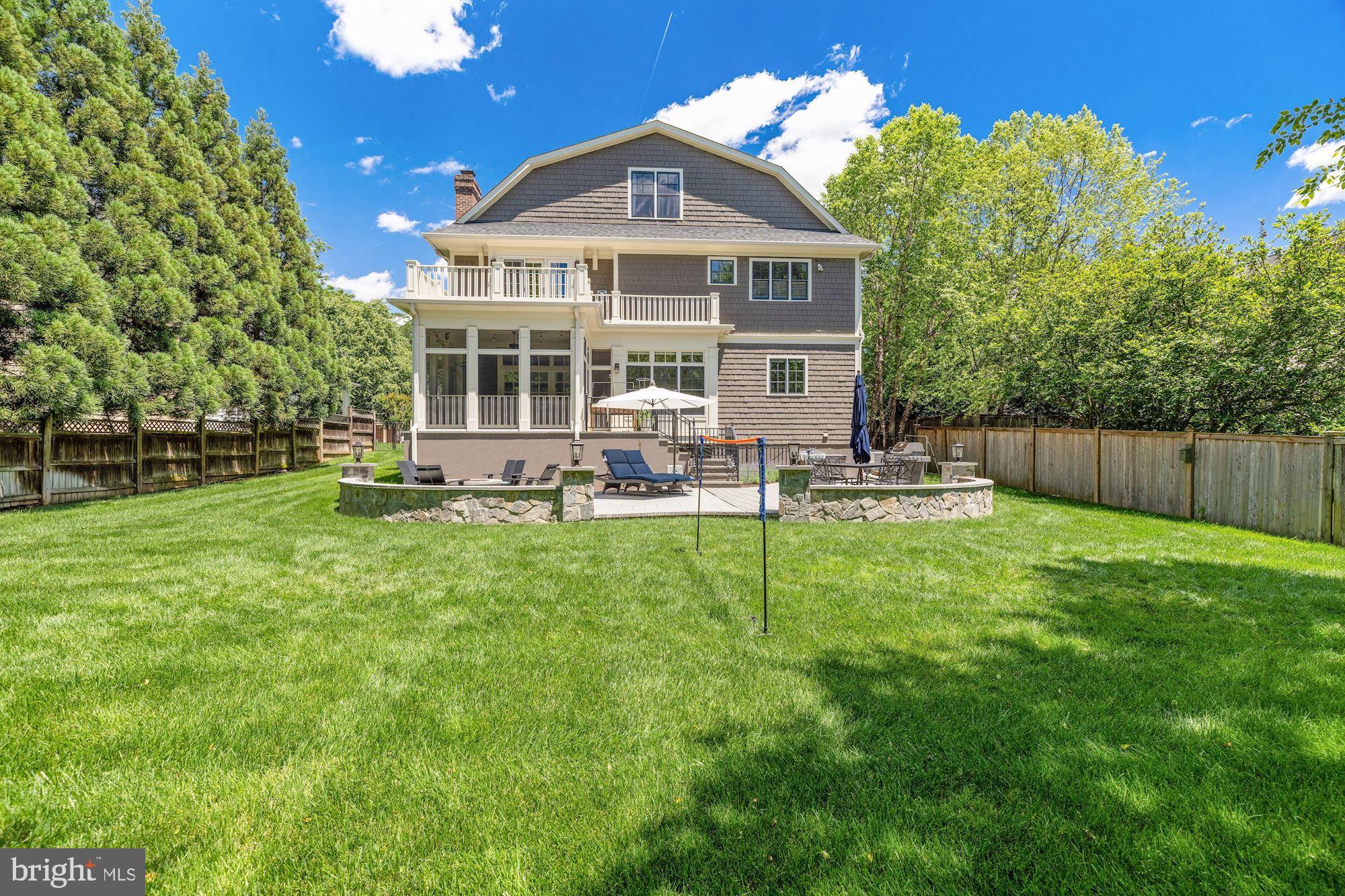 PINEVIEW - Residential