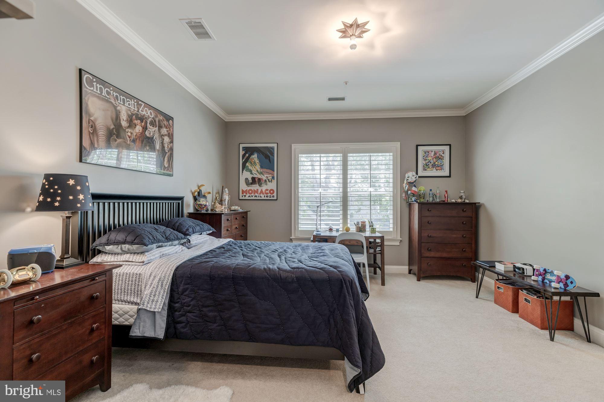 PINEVIEW - Residential