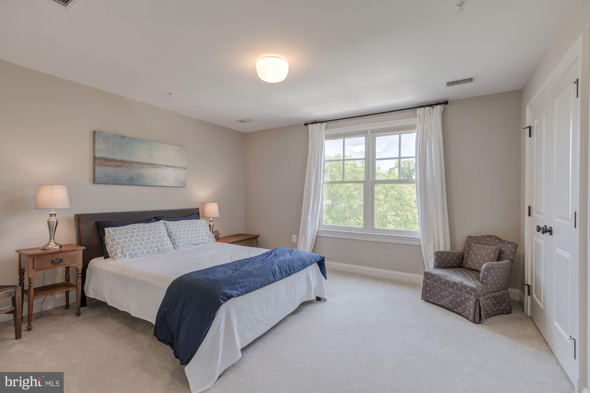 PINEVIEW - Residential