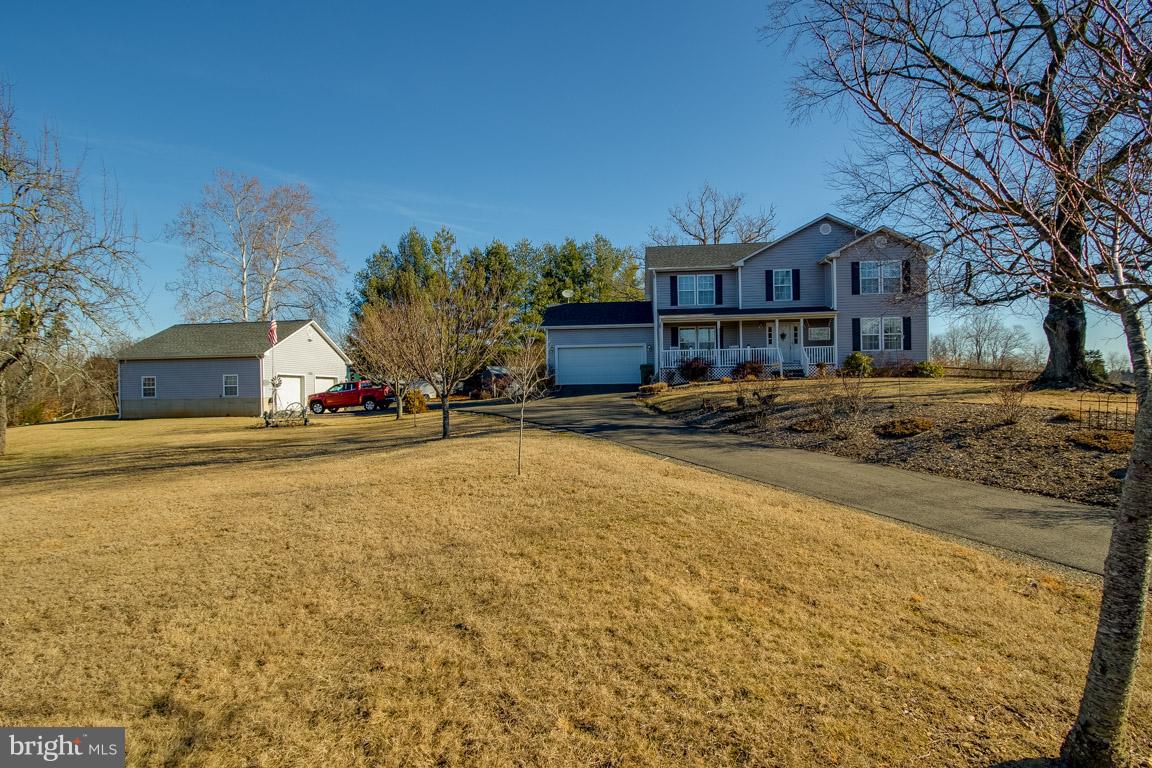 HICKORY HOLLOW - Residential