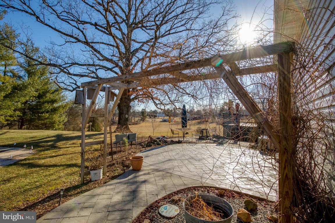 HICKORY HOLLOW - Residential