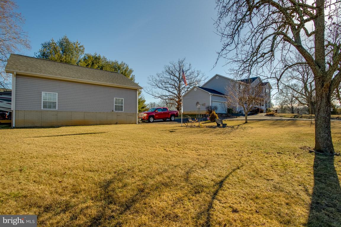 HICKORY HOLLOW - Residential