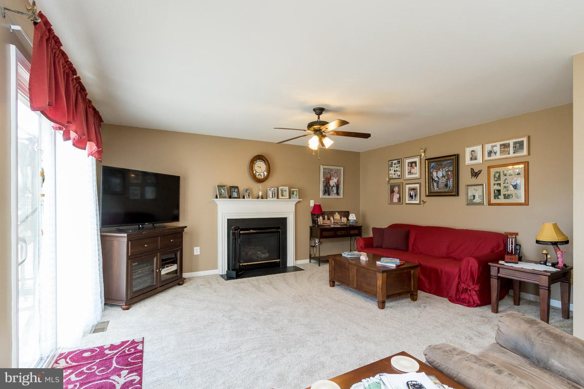 HICKORY HOLLOW - Residential