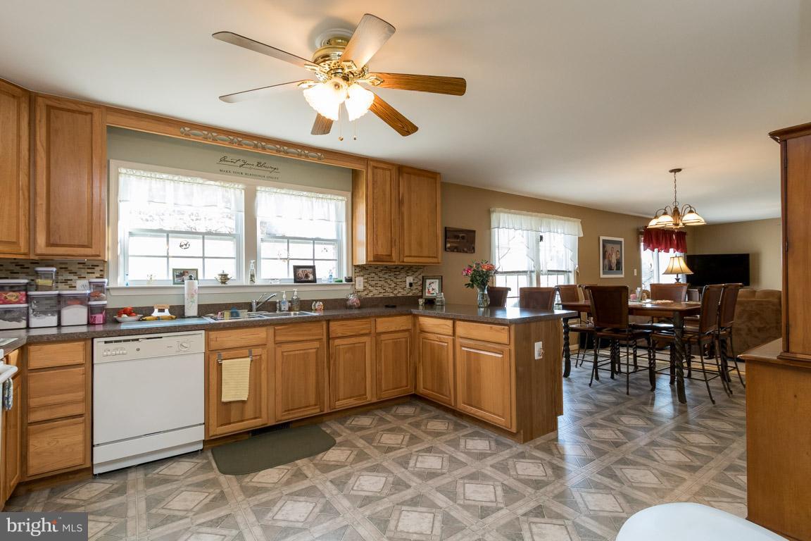 HICKORY HOLLOW - Residential