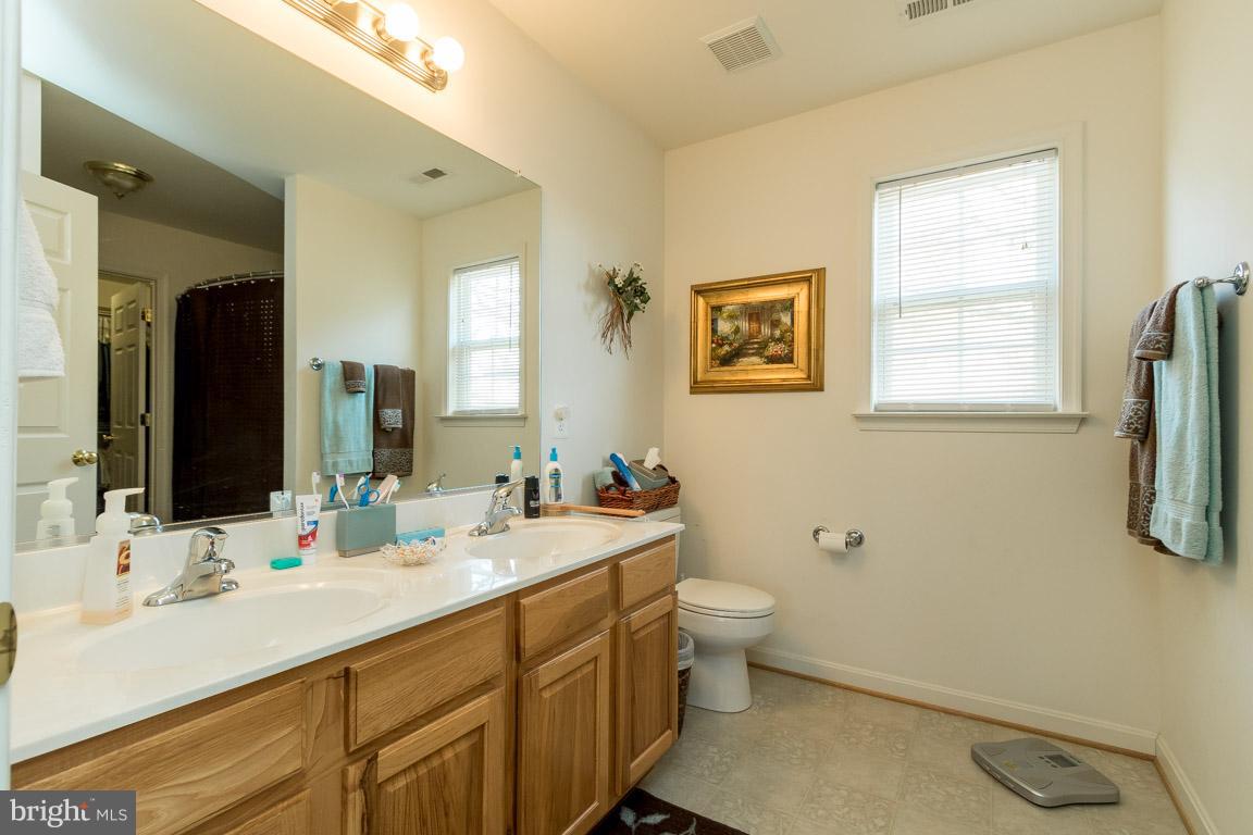 HICKORY HOLLOW - Residential