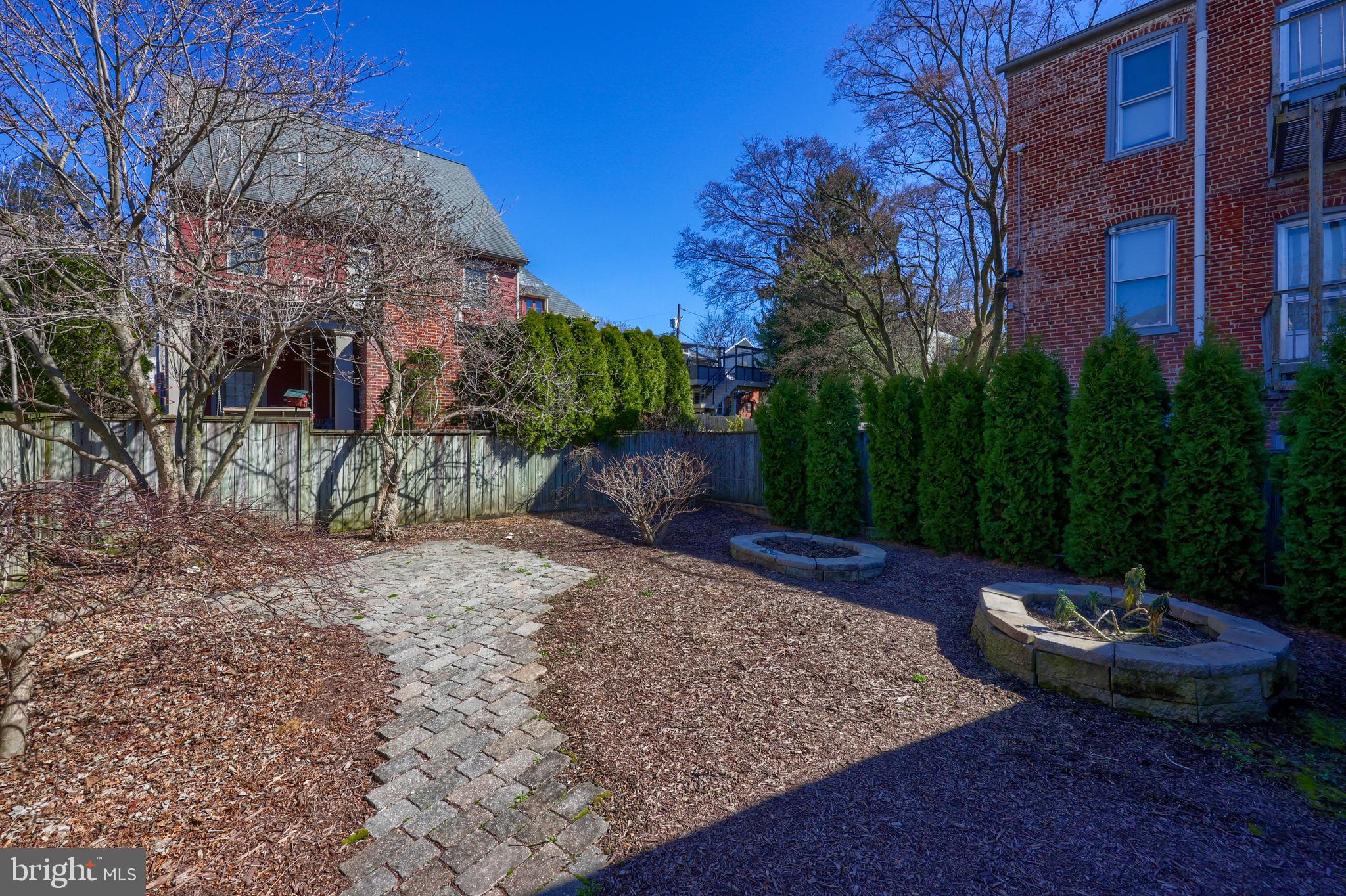 LANCASTER NORTHWEST - Residential