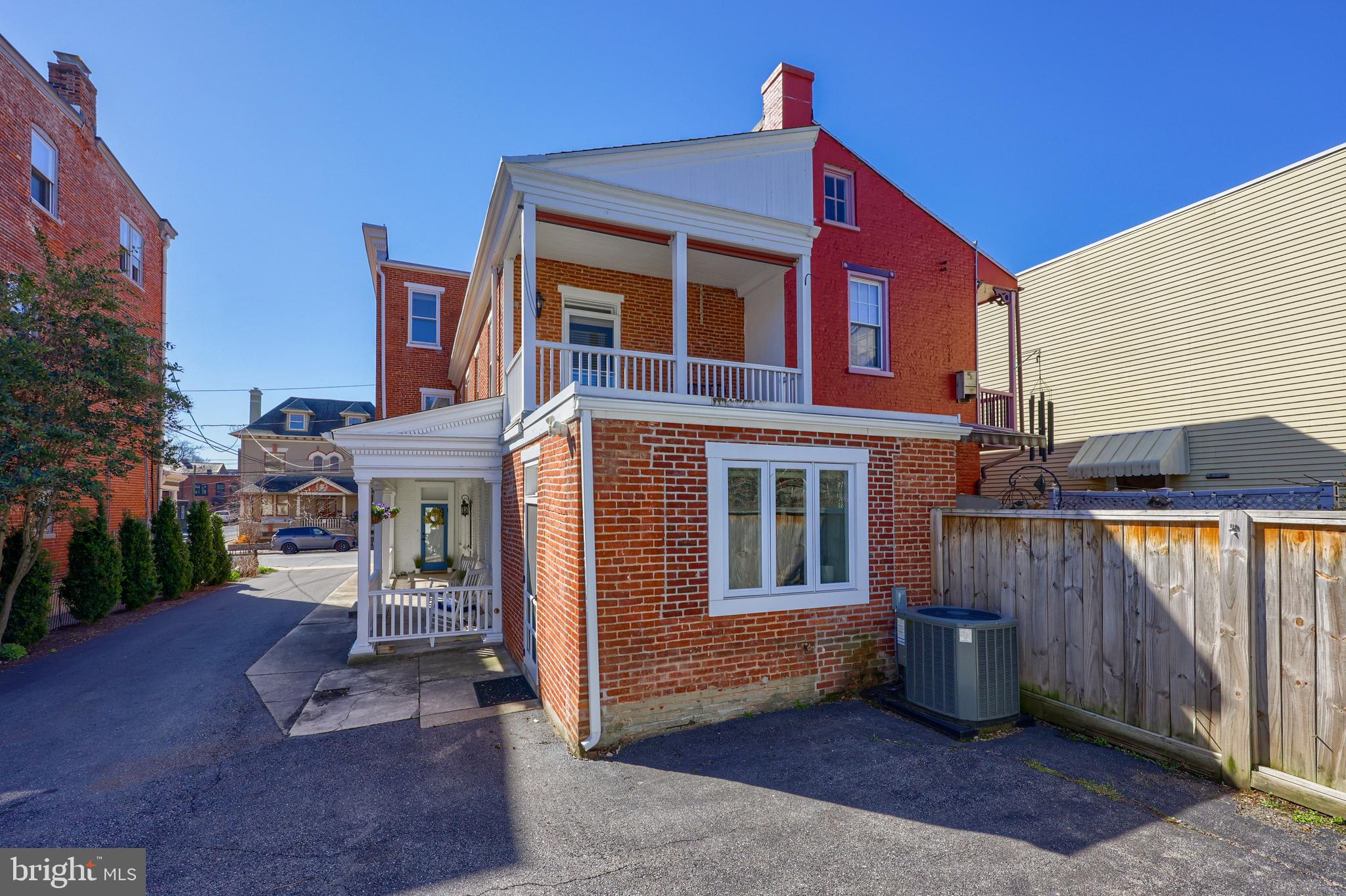 LANCASTER NORTHWEST - Residential