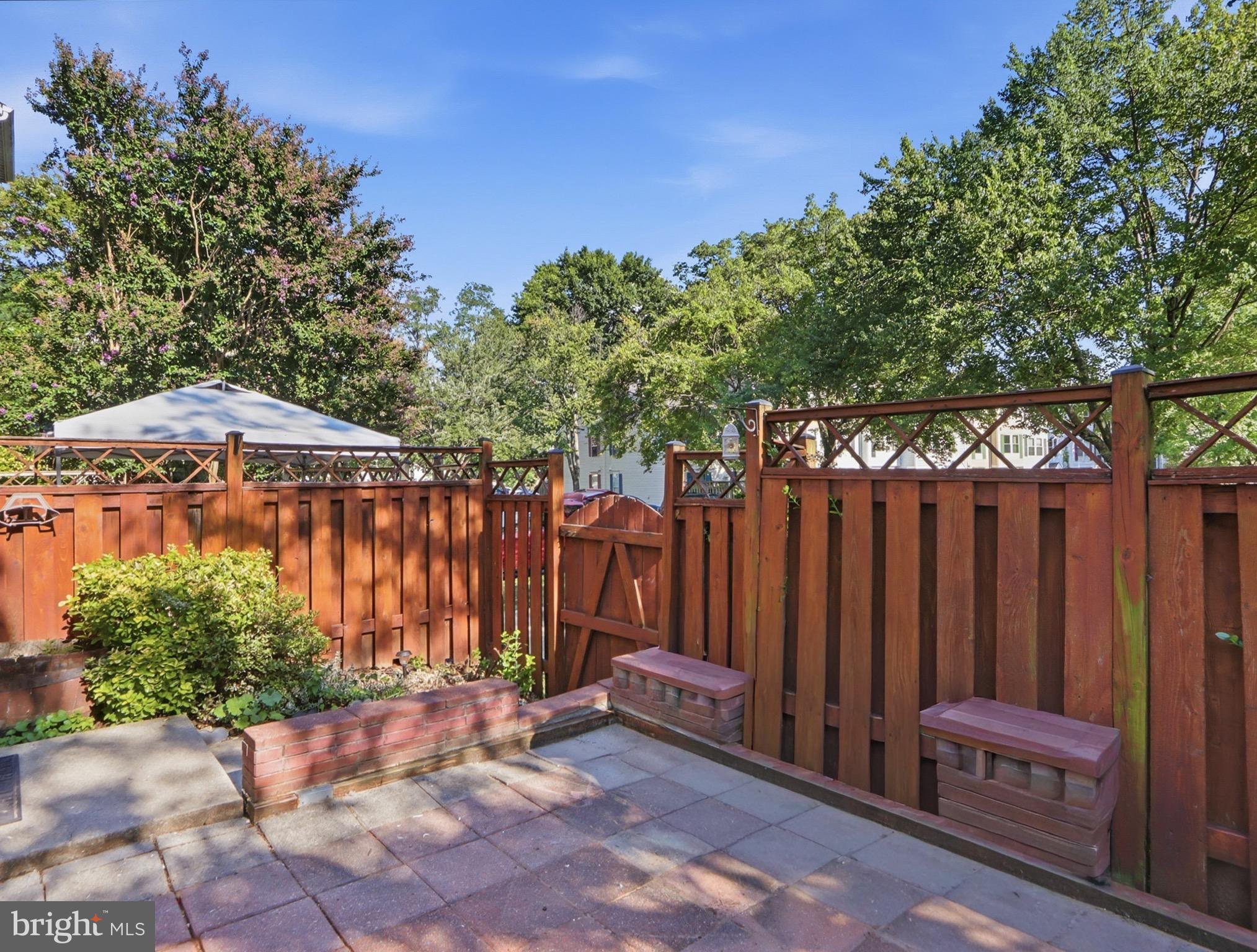 40 WHITECHURCH COURT