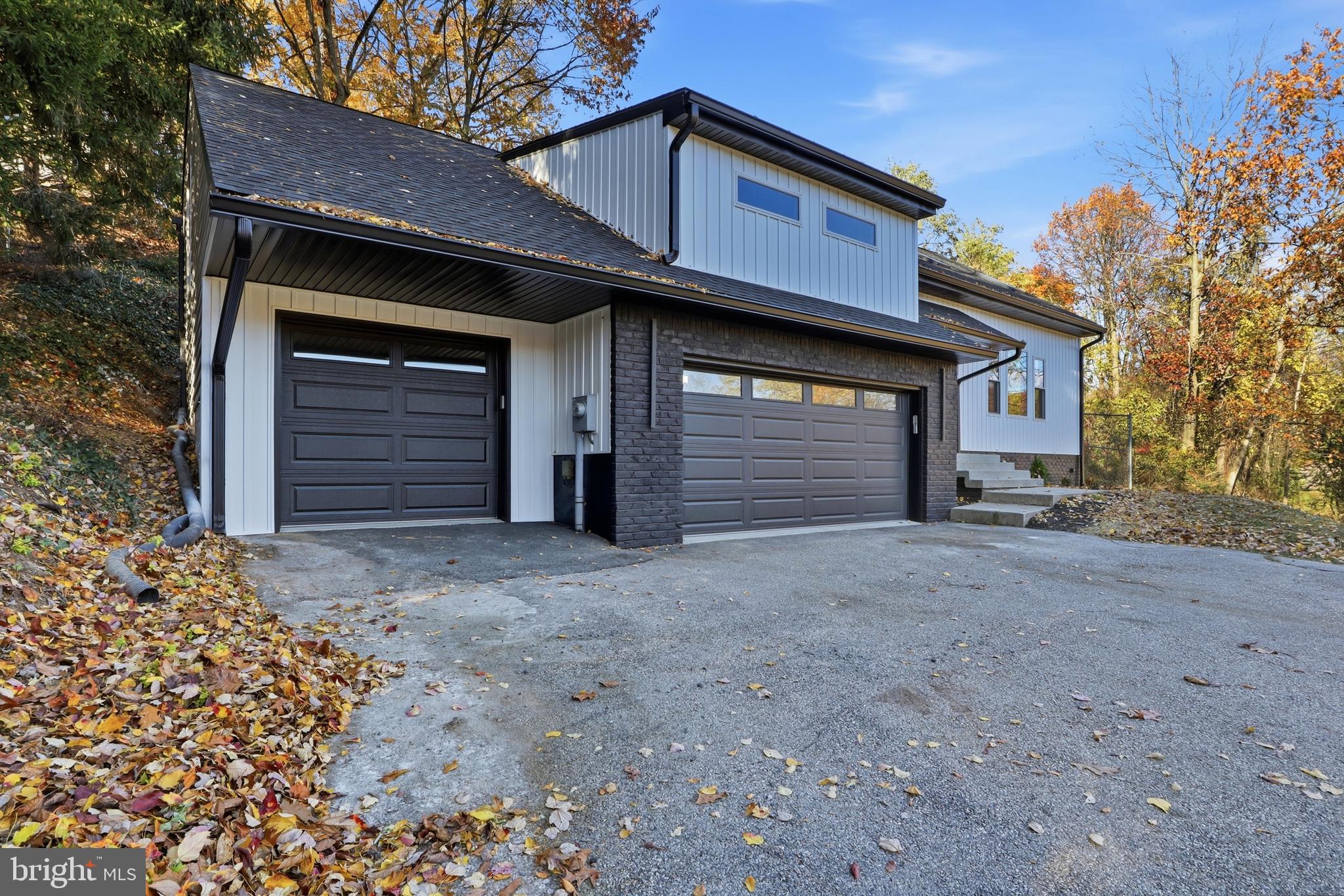 1321 VALLEY VIEW ROAD