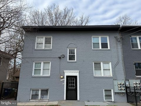 Photo of 1416 Eastern Avenue NE, WASHINGTON, DC 20019 (MLS # DCDC2264634)