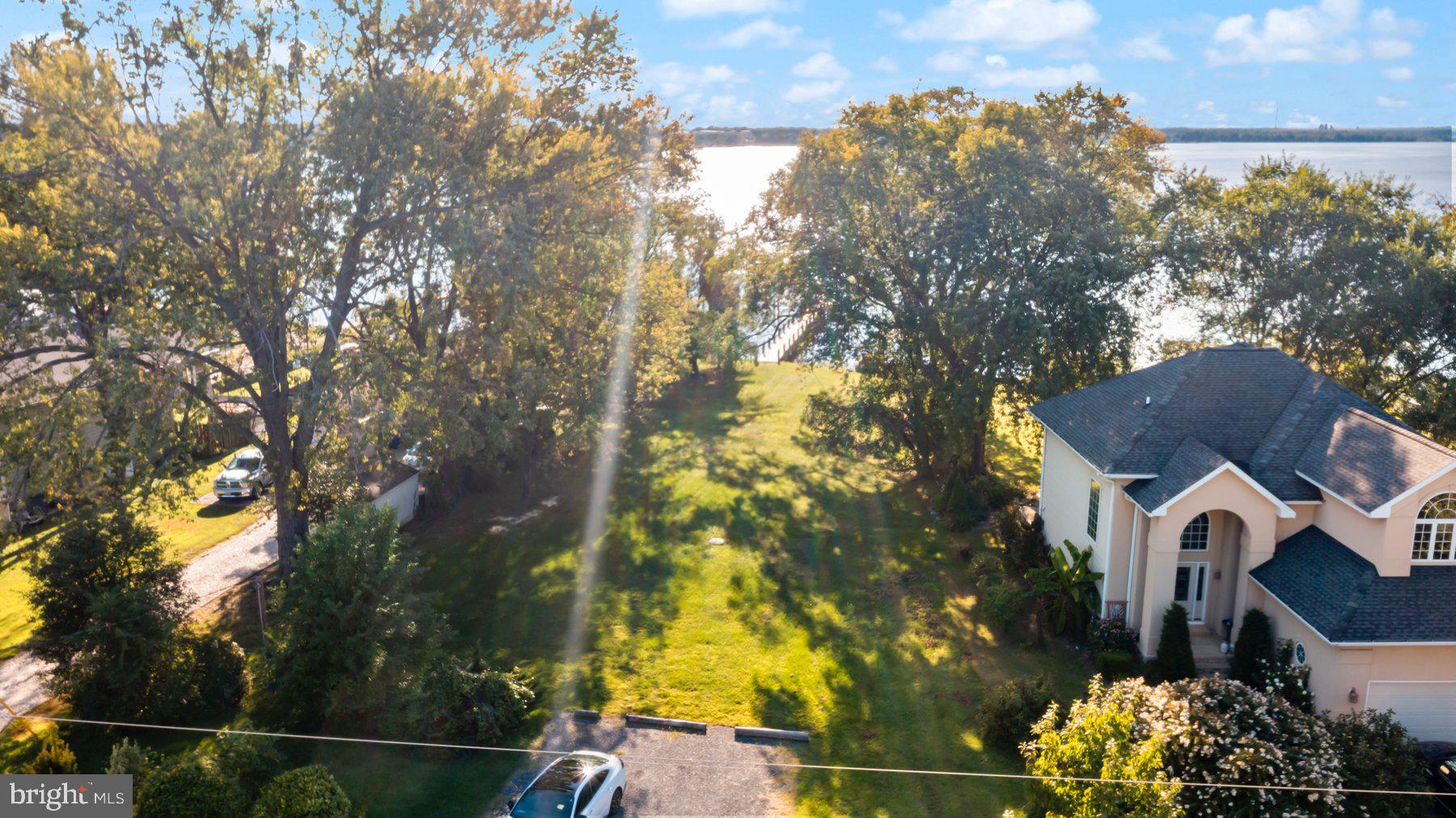 BACK RIVER NECK - Residential