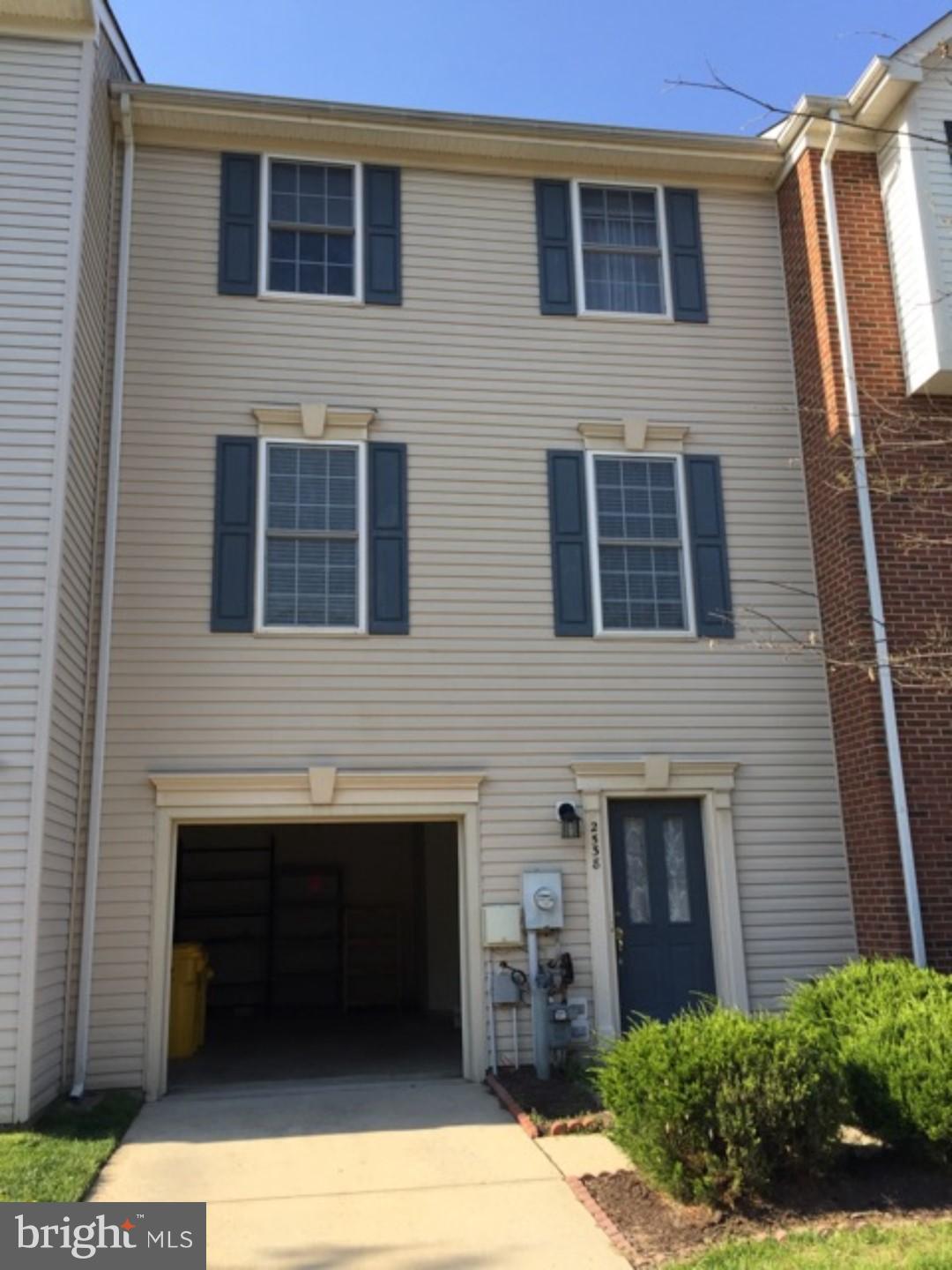 CROFTON VALLEY - Residential Lease