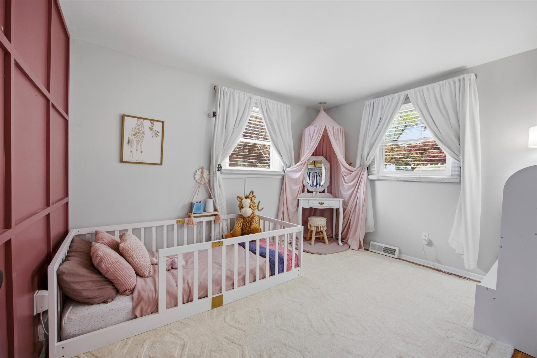 BELMONT TERR - Residential