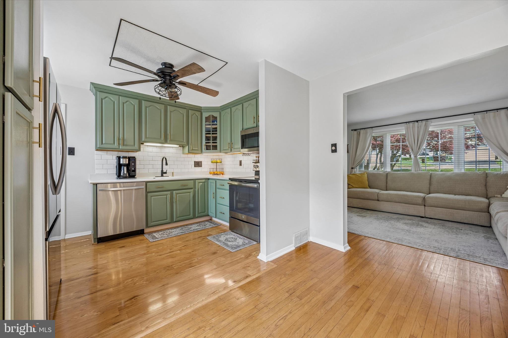 BELMONT TERR - Residential