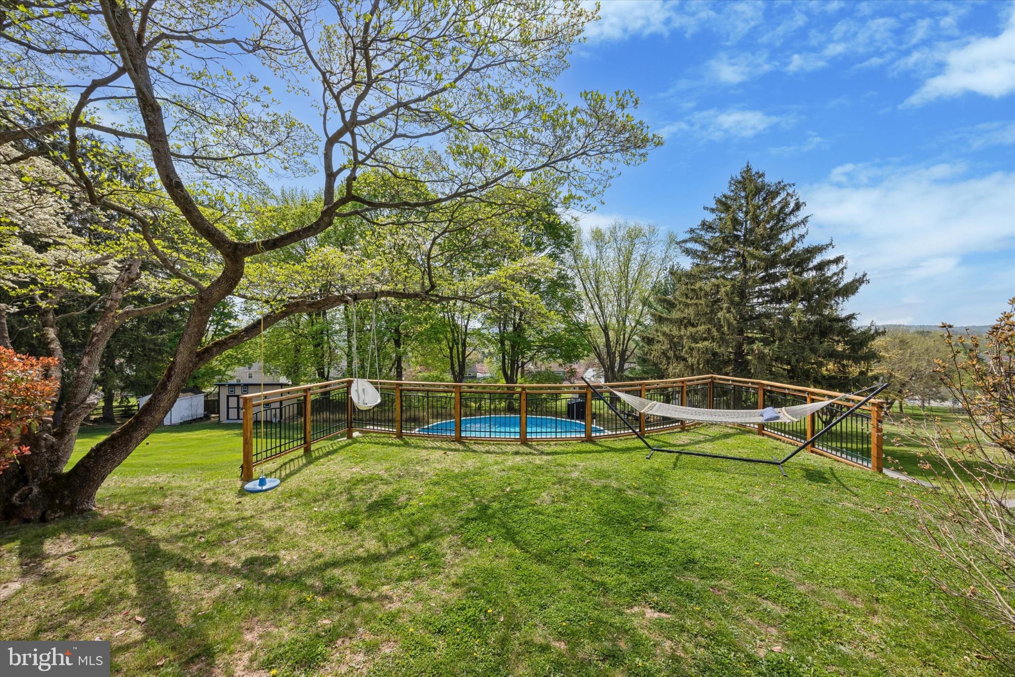 BELMONT TERR - Residential