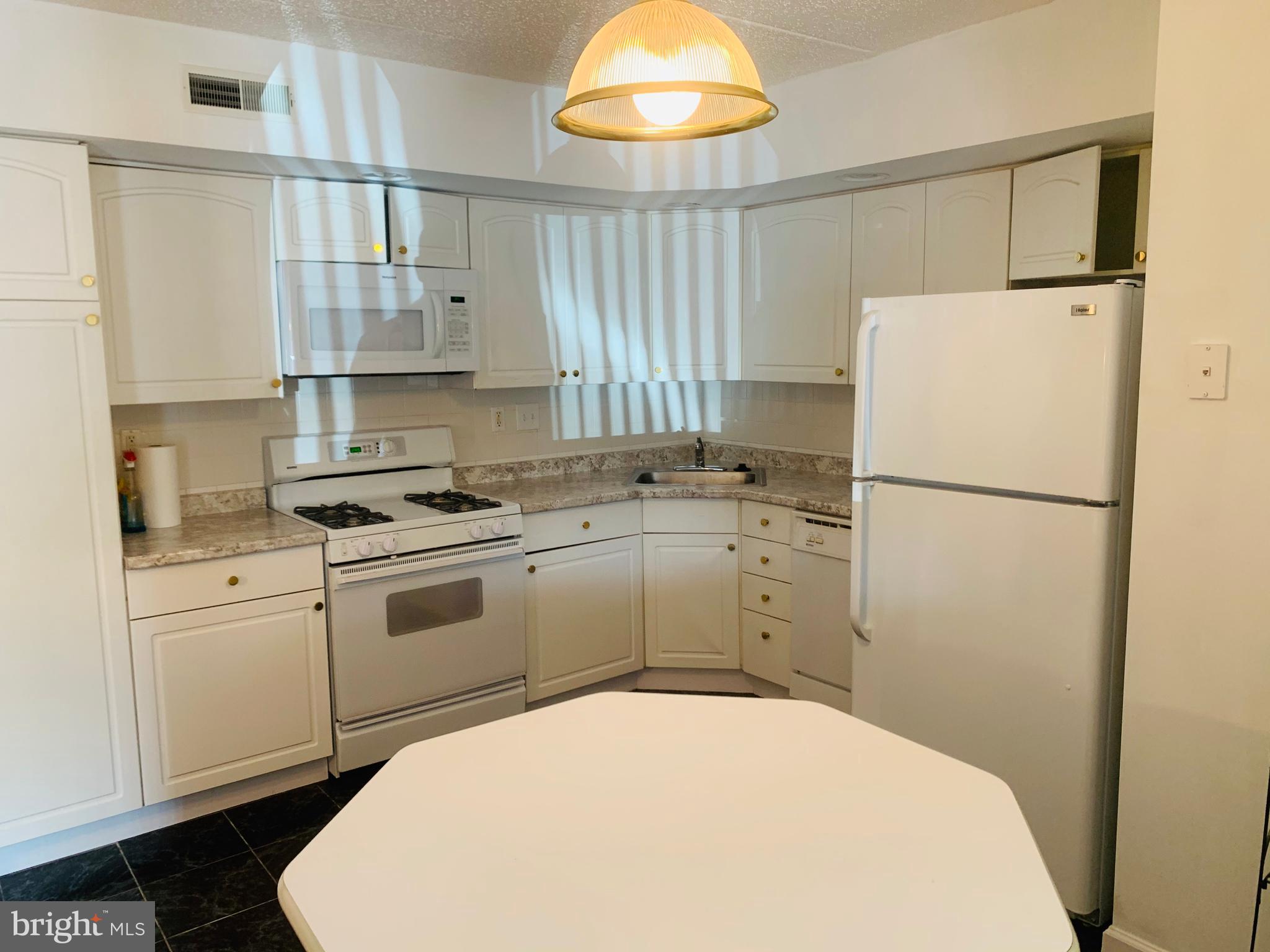 BUSTLETON - Residential Lease