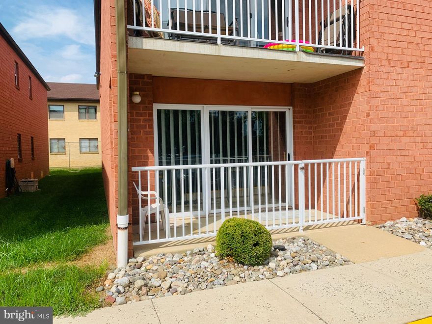 First floor unit in the Norwalk Creek development.  This unit offers first floor living with easy access from the outside.  Living room, dining room, eat-in kitchen and includes 2 bedrooms and 2 full bathrooms.  There is plenty of storage in this unit as well.  Washer and dryer included in the unit as well.  First month, last month, and security deposit equal to 3 months rent due at lease signing.   Tenant pays gas and electric.