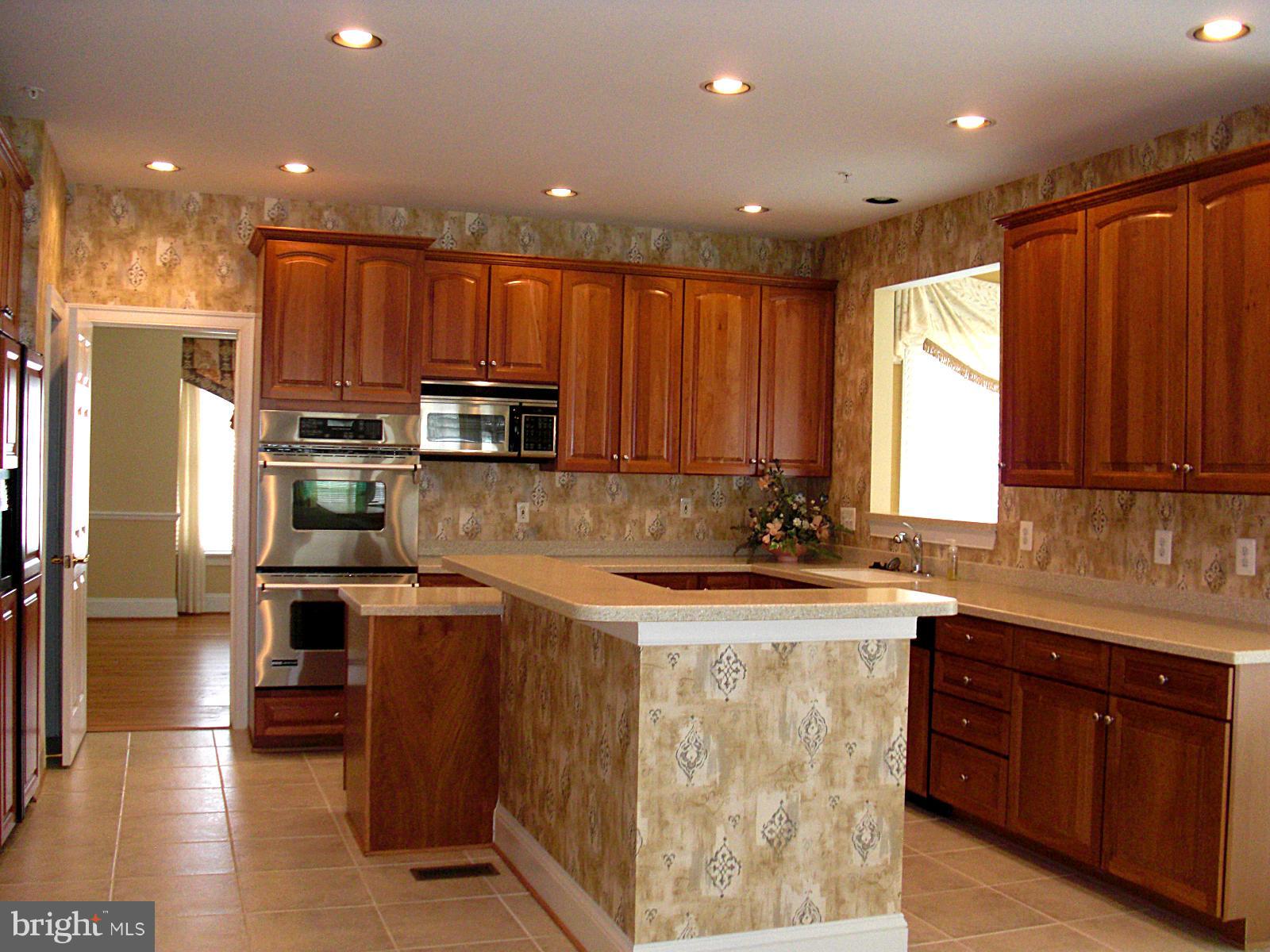 KINGS CROSSING - Residential Lease