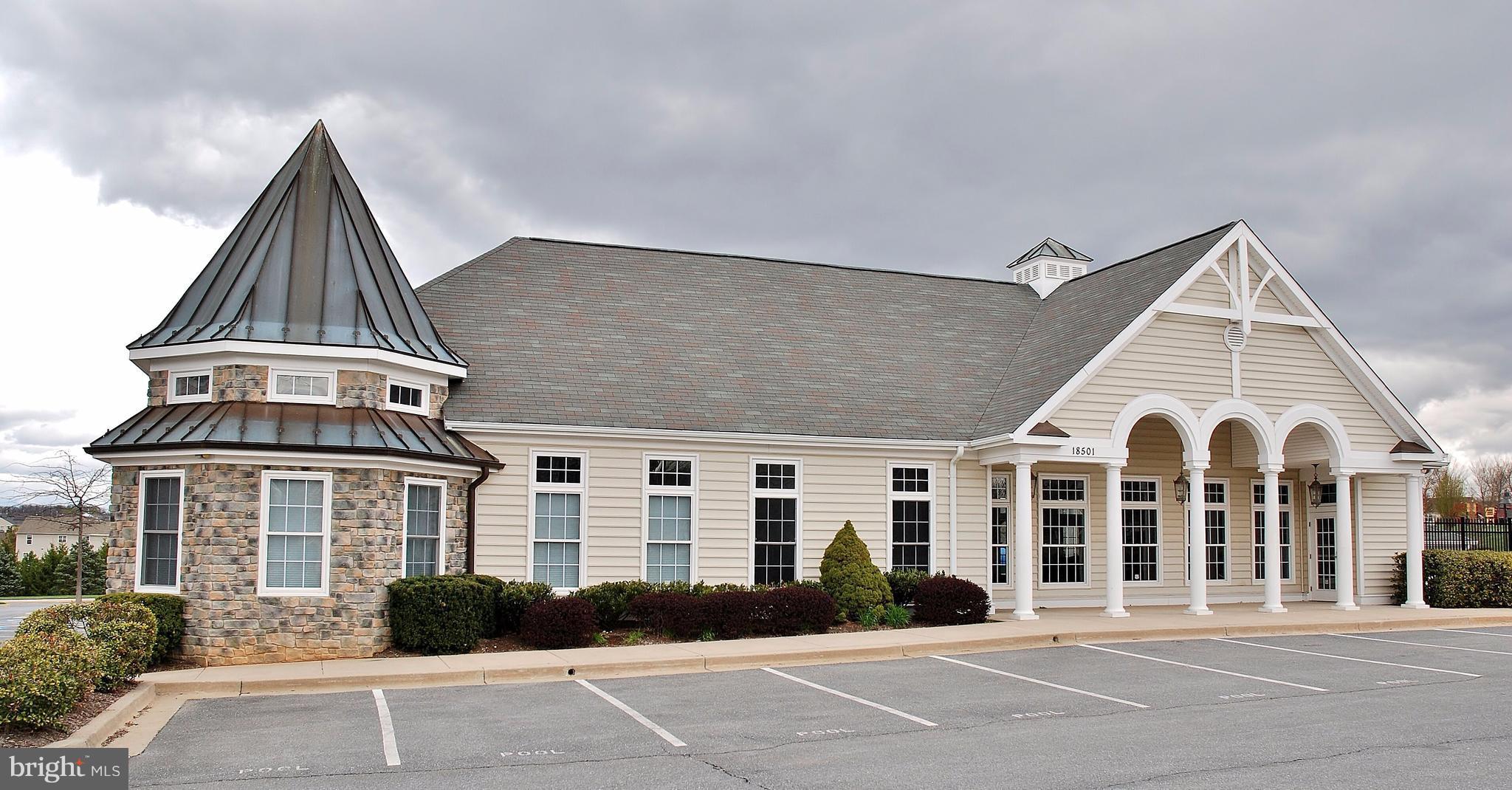 KINGS CROSSING - Residential Lease