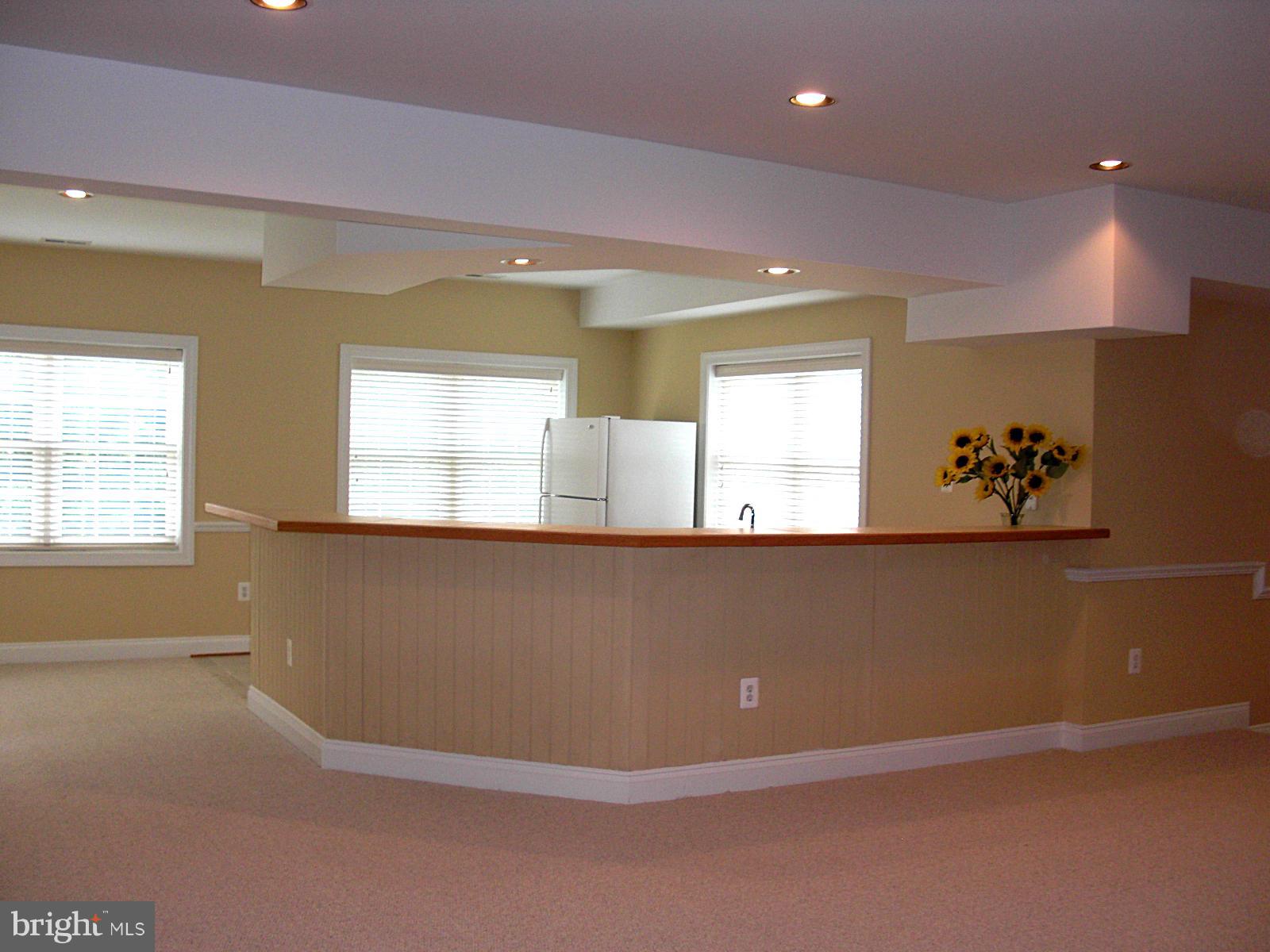 KINGS CROSSING - Residential Lease