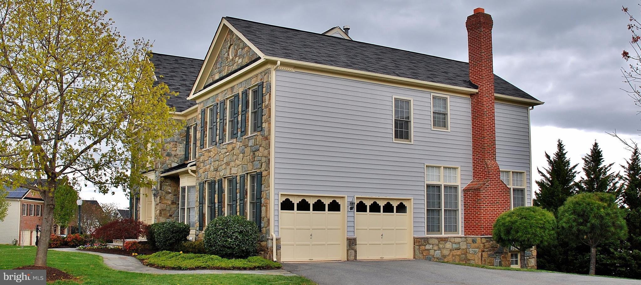 KINGS CROSSING - Residential Lease