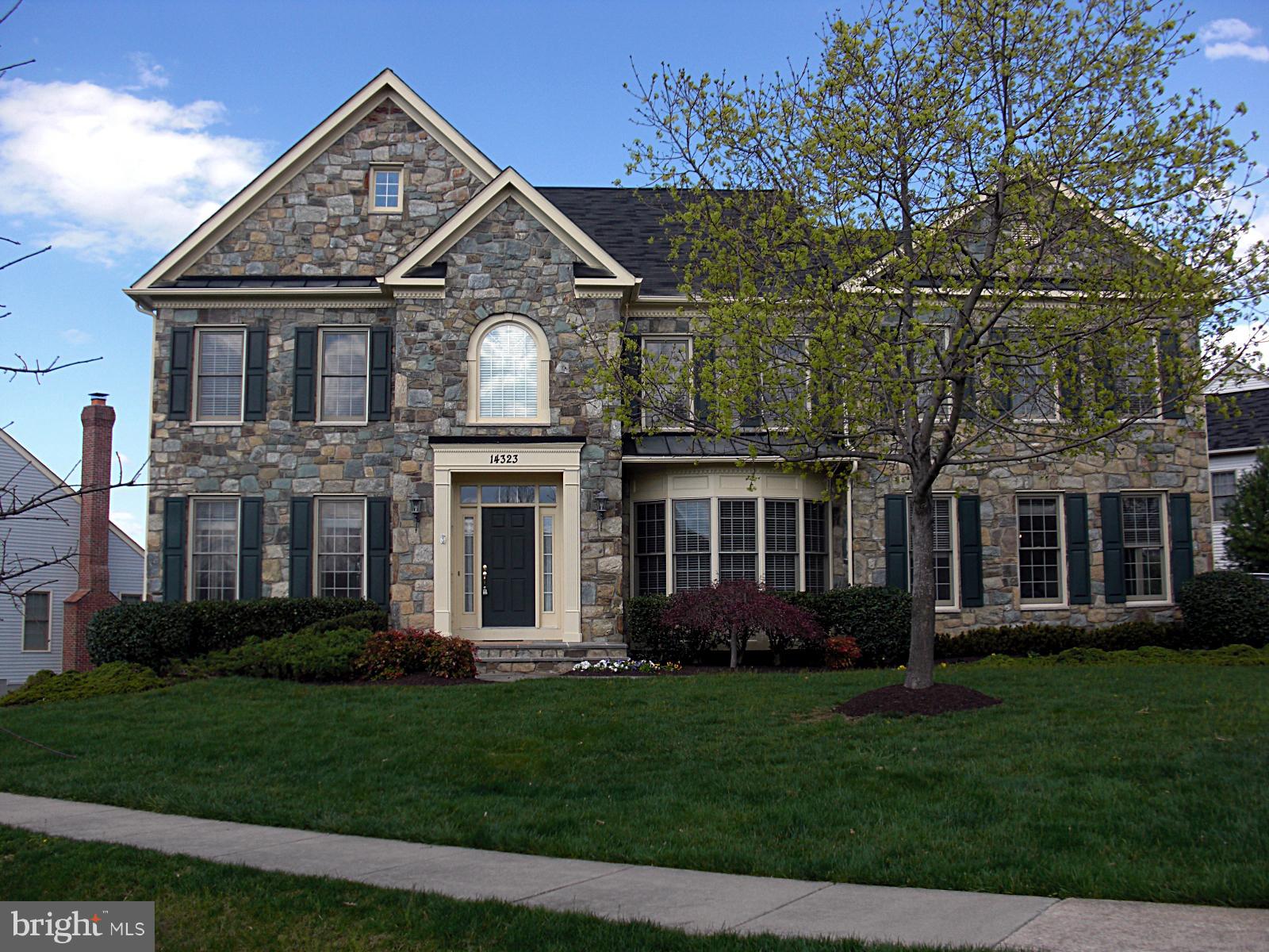 KINGS CROSSING - Residential Lease